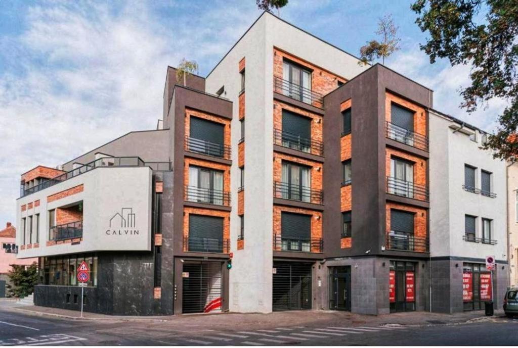 Charlotte Apartment - 2Bedrooms W Parking Near Nymphaea Gran Varadino Esterno foto